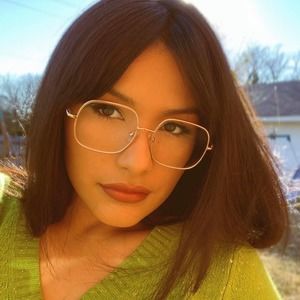 Meet your Posher, Lorena